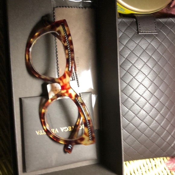 Bottega Veneta Glasses - Picture 2 of 8